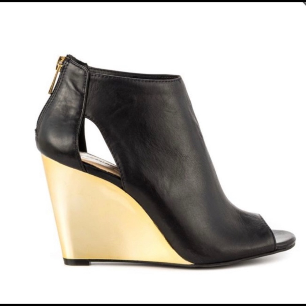 - Jessica Simpson Wedge Open Toed Shoes
